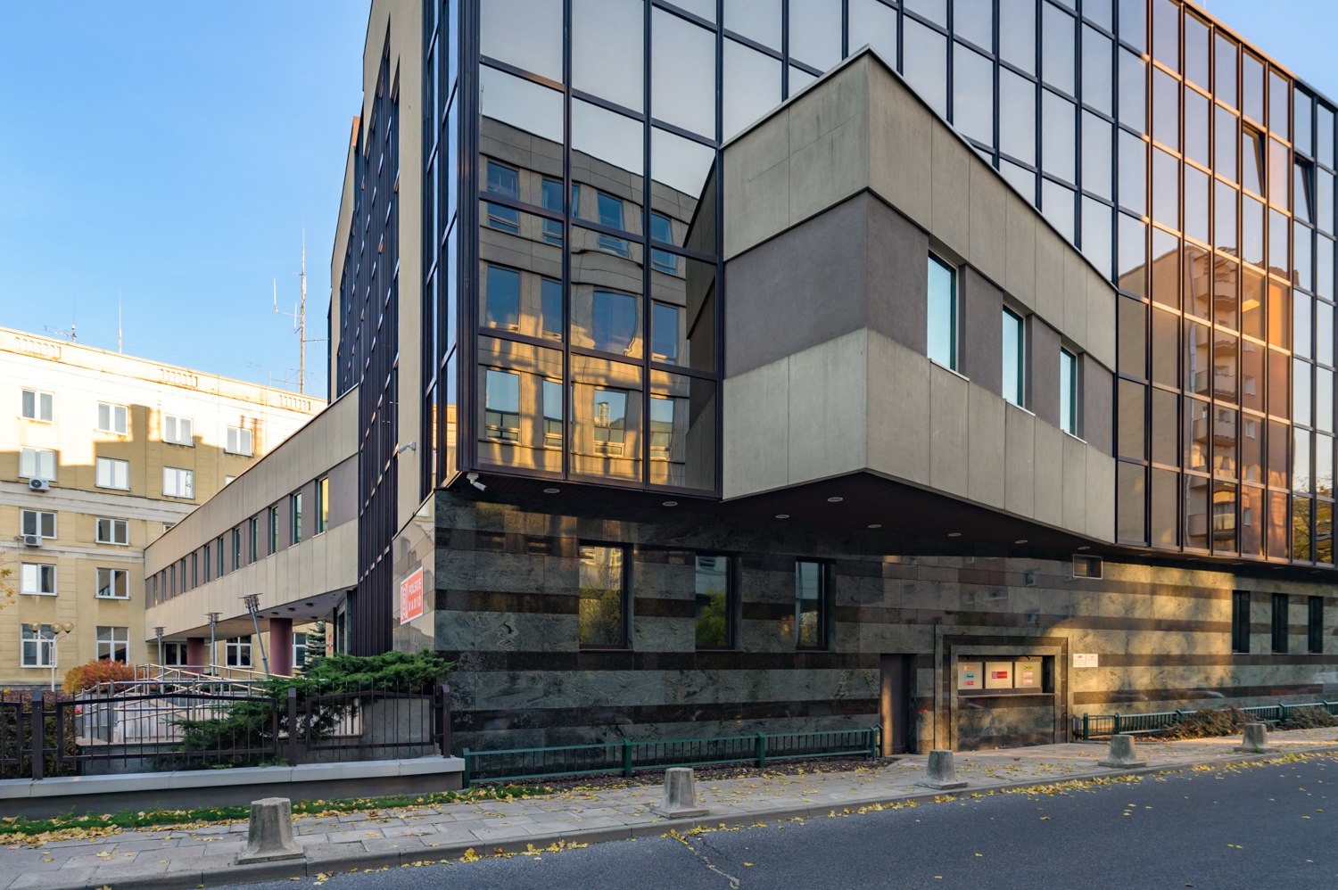 Zdjęcie architektury budynku Budynek mieszkalno-usługowy